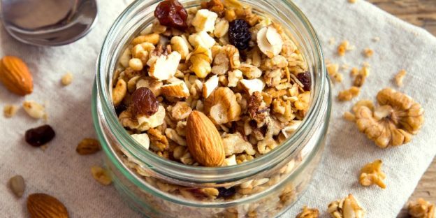 The 4 Best Granola of 2024 Available in UAE , according to Dietitians